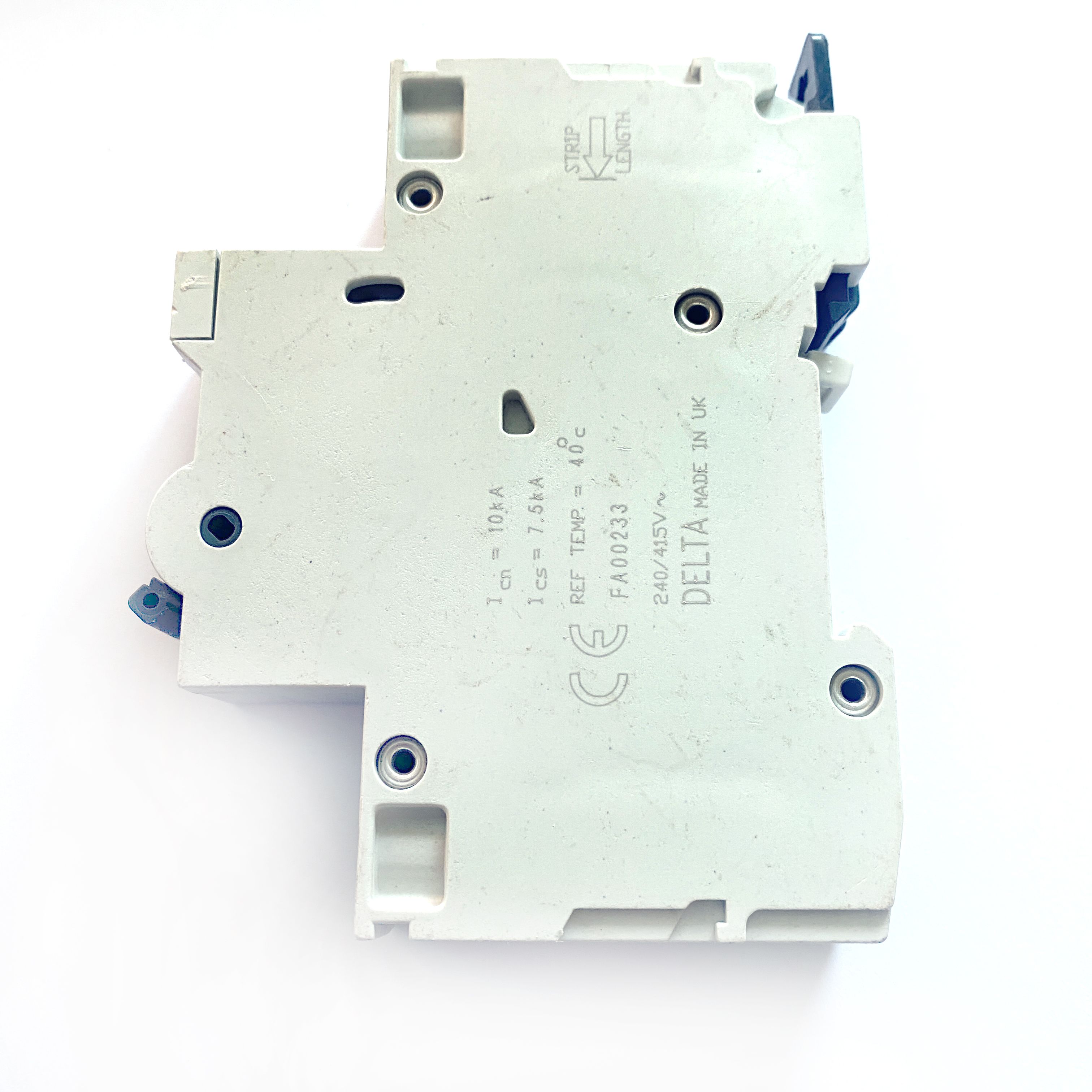 Eaton Instantaneous Circuit Breakers MEM EATON 16 AMP CURVE C 10kA MCB CIRCUIT BREAKER MCH116 Mem Eaton 16 Amp Curve C 10ka Mcb Circuit Breaker Mch116 100